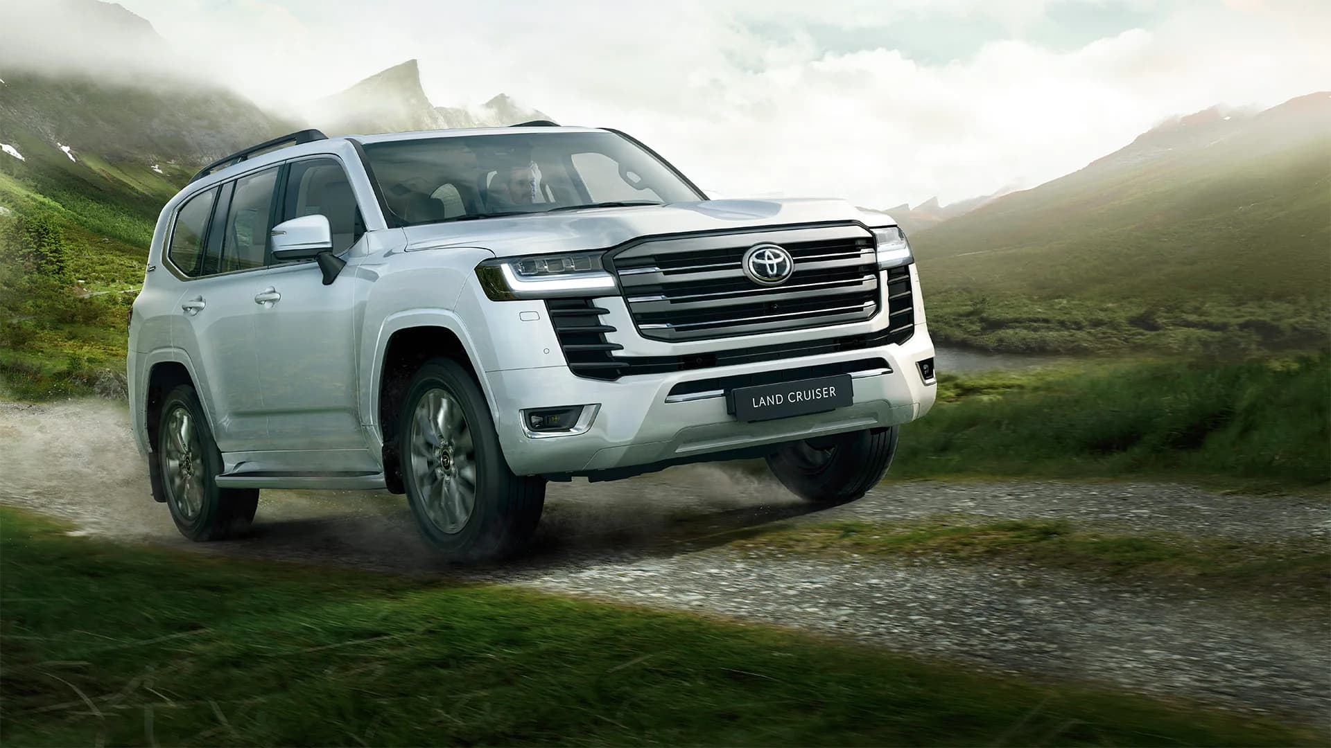 Toyota Land Cruiser 300, old-yon tomondan, Ukraina versiyasi. https://toyota.uz.ua/models/land-cruiser · WebP, EXIF olib tashlangan.